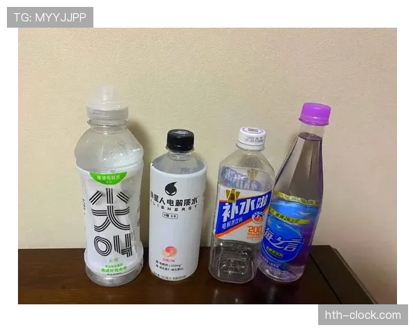 库里家冰箱里塞满蛋白粉，连饮料都是自己配的电解质水